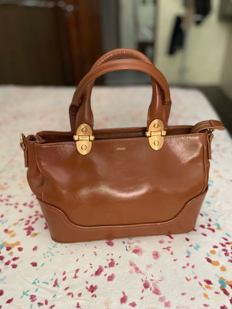 Bolsa arezzo em couro - Foto 2
