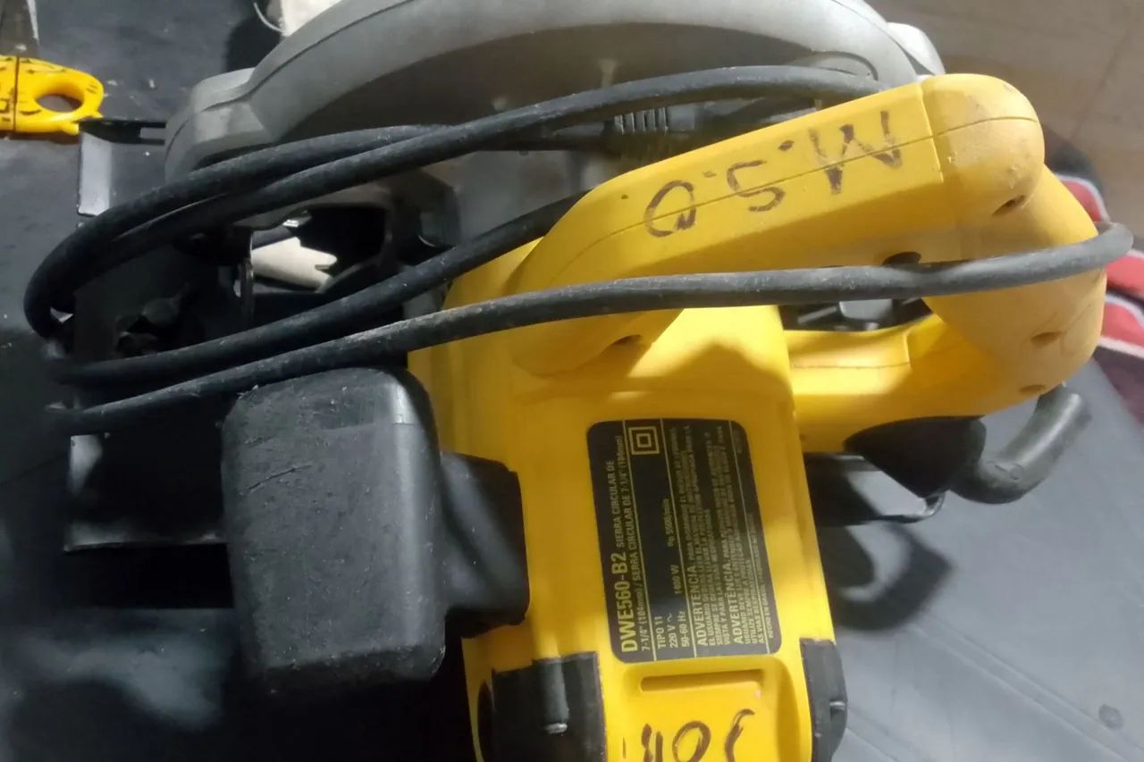 Serra Circular Dewalt 220V - Foto 3