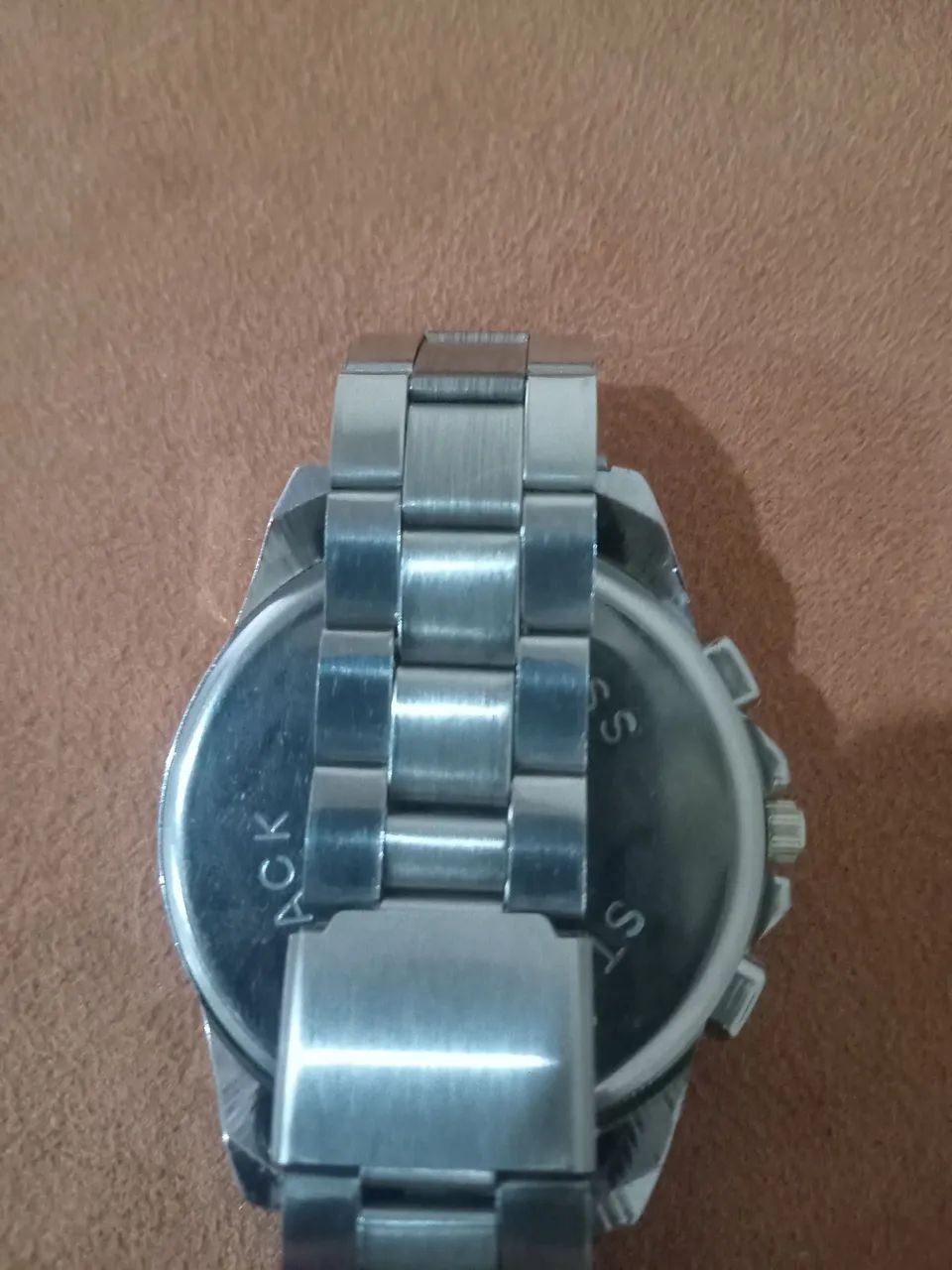 Relógio novo prata zerado. Aceito troca e oferta.  - Foto 2
