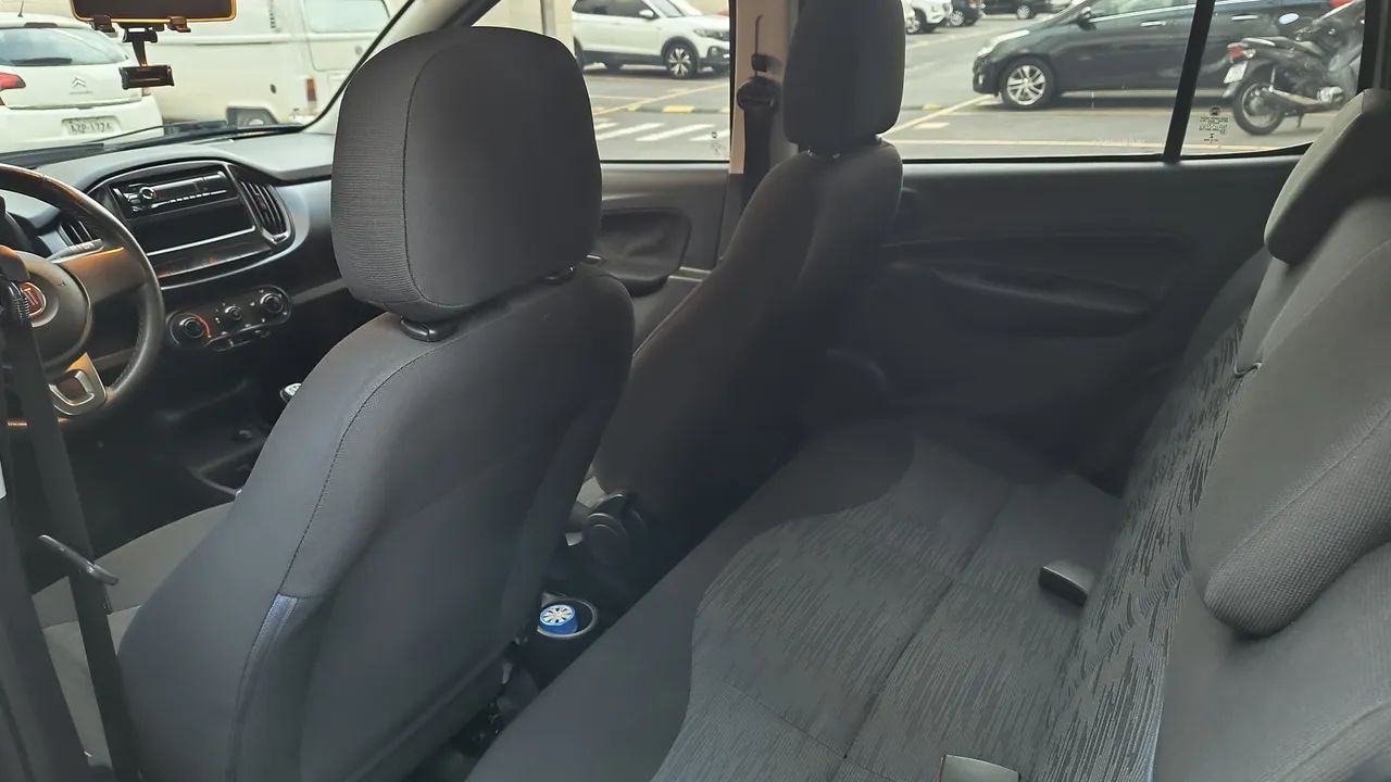 Fiat Uno Attractive 1.0 EVO Fire Flex 8V 5P 2019 - Foto 5