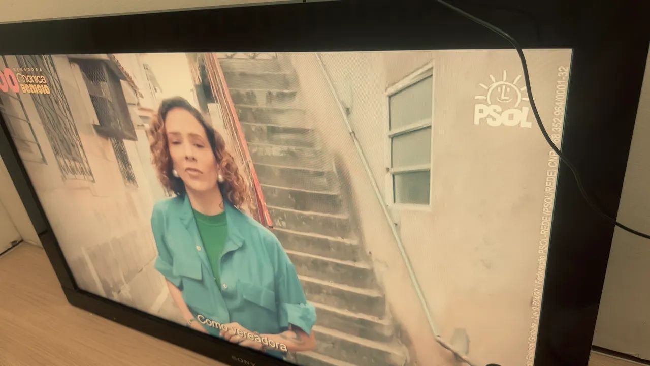 televisão LCD da marca Sony, modelo KDL-40BX405. - Foto 5