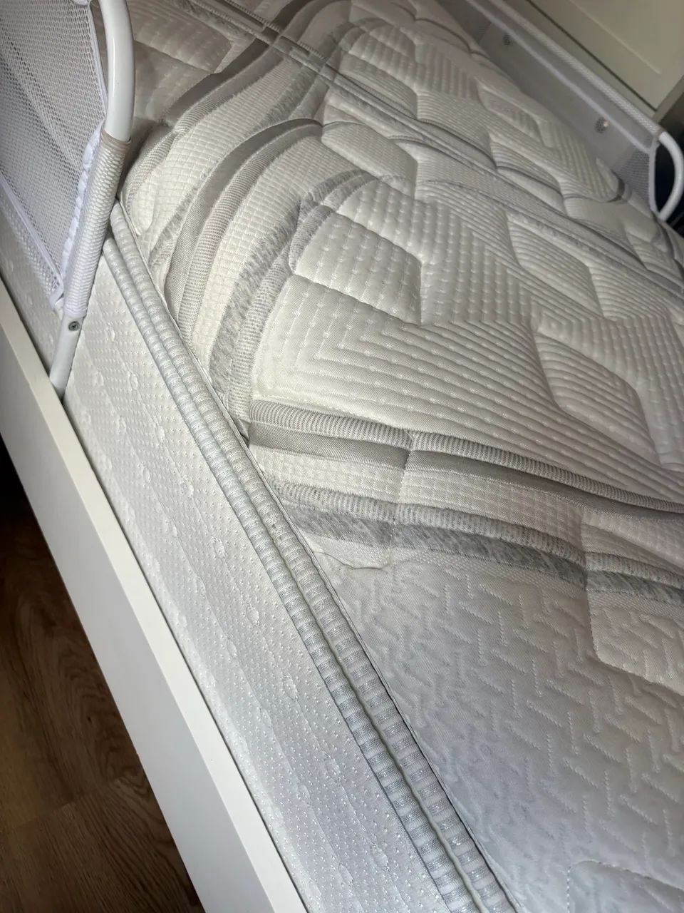 Cama + colchão (impecáveis) - Foto 5