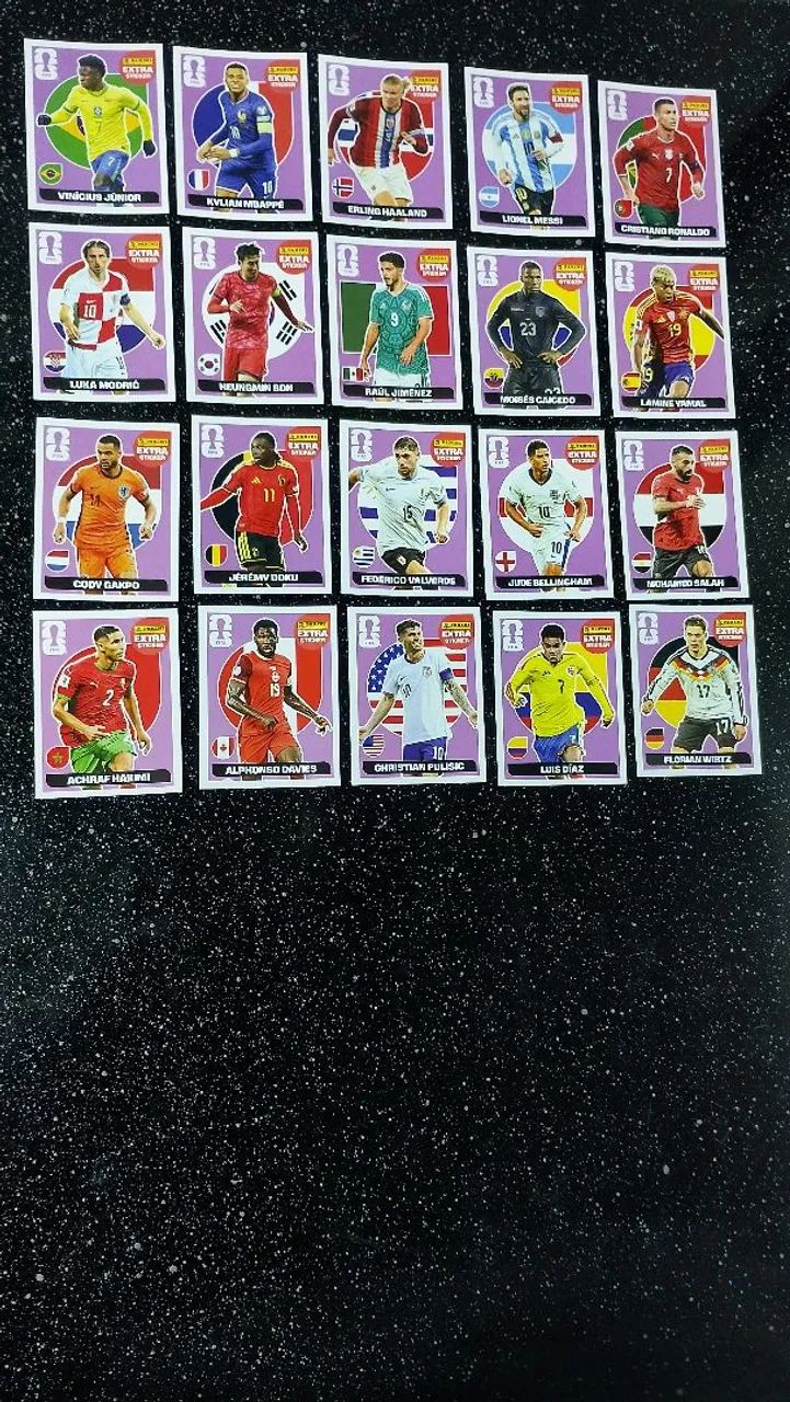 Kit 40 figurinhas legends 20 bronze e 20 lilás  - Foto 2