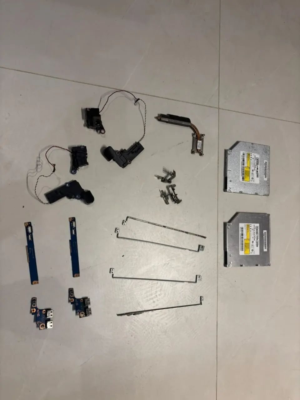 Lote de Peças e Sucata de Notebook Samsung NP270E4E / NP275E4E - Foto 2