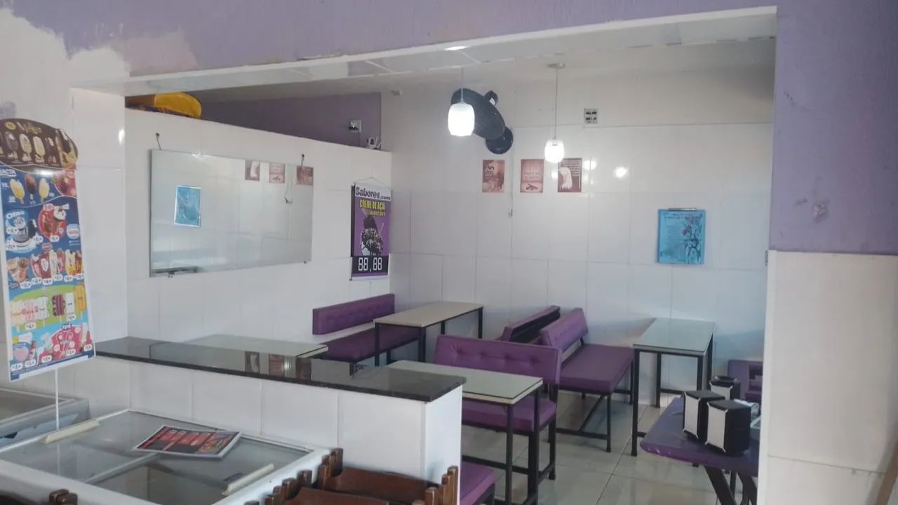 Vendo loja açaí e lanches..