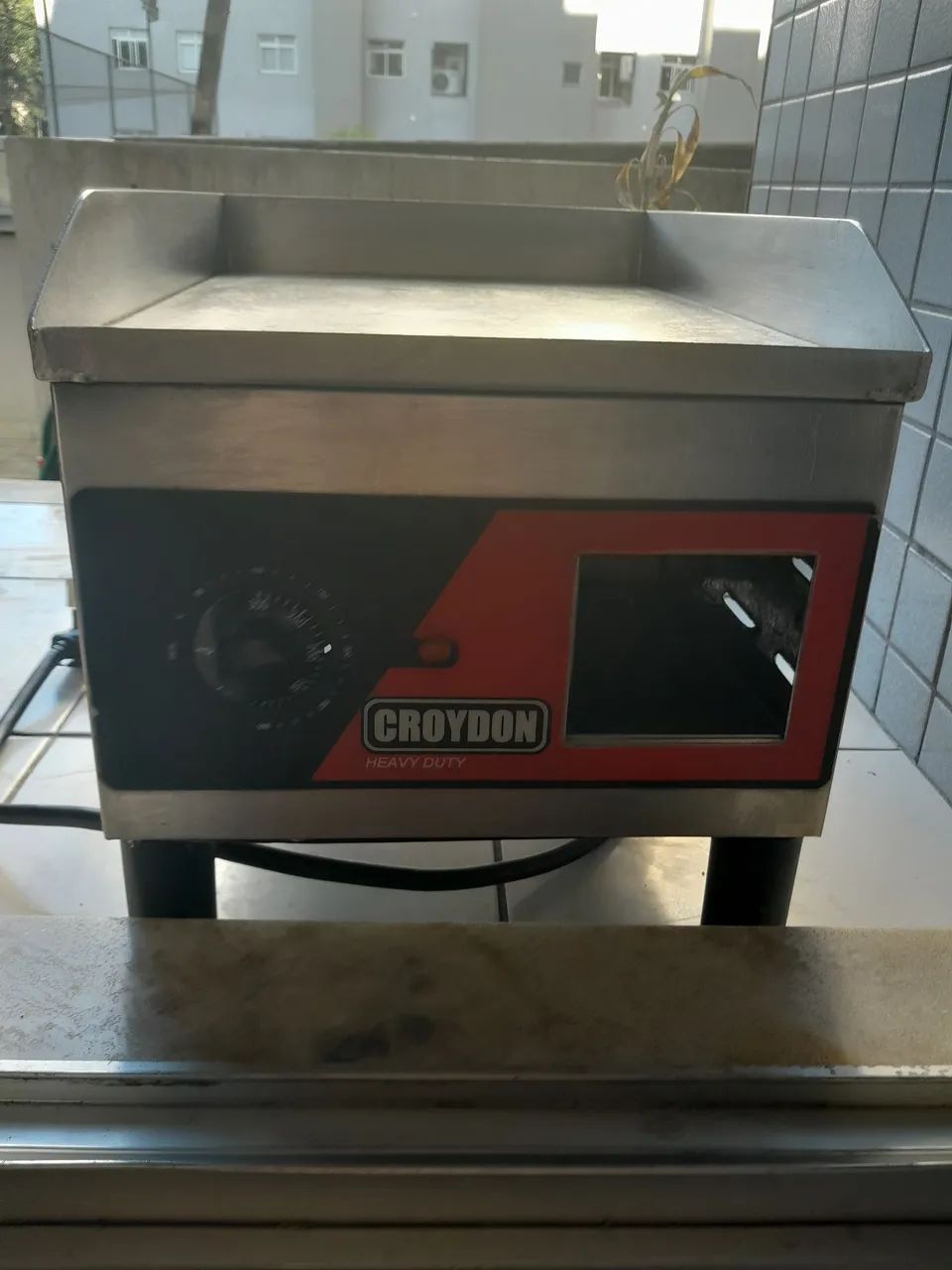 Chapa Eletrica Croydon 220v