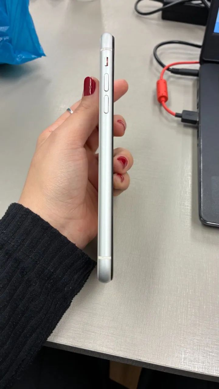 Iphone XR 64g - Foto 3