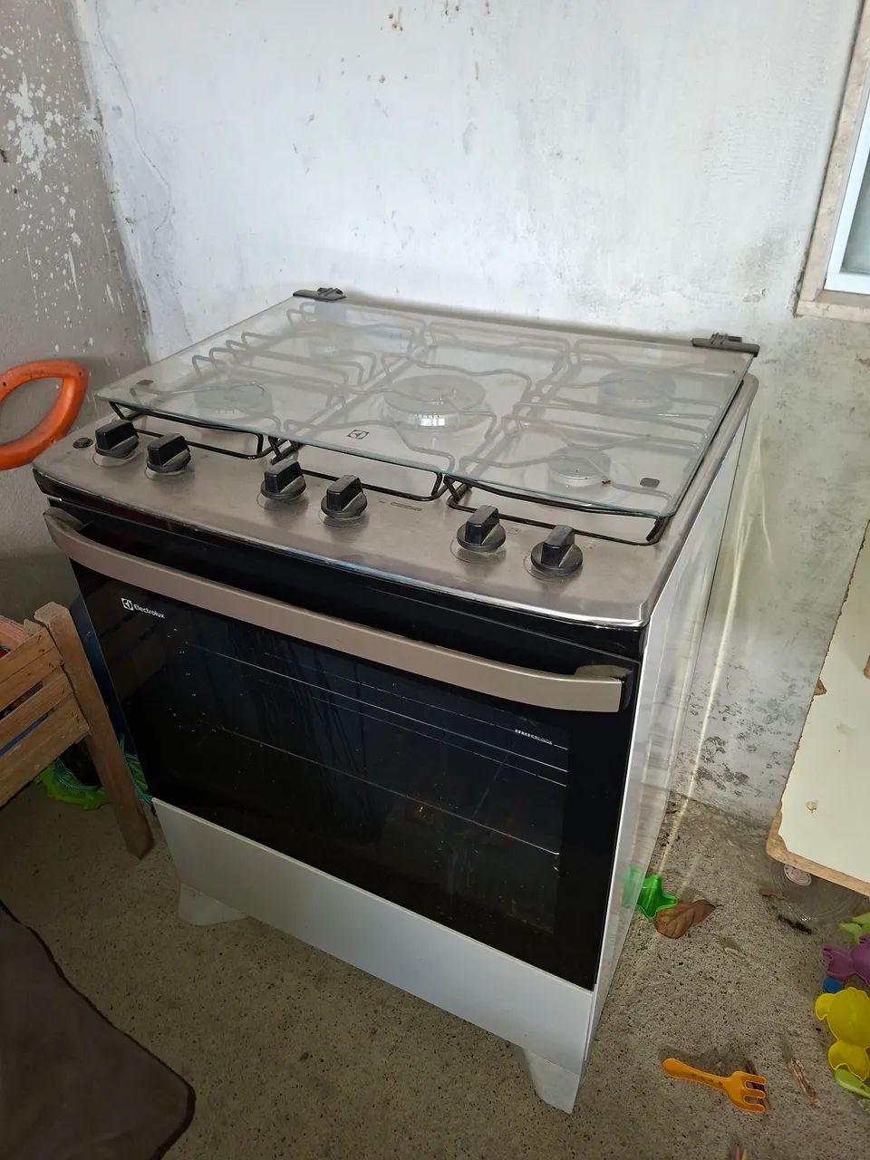 Fogão semi novo Electrolux 5 bocas