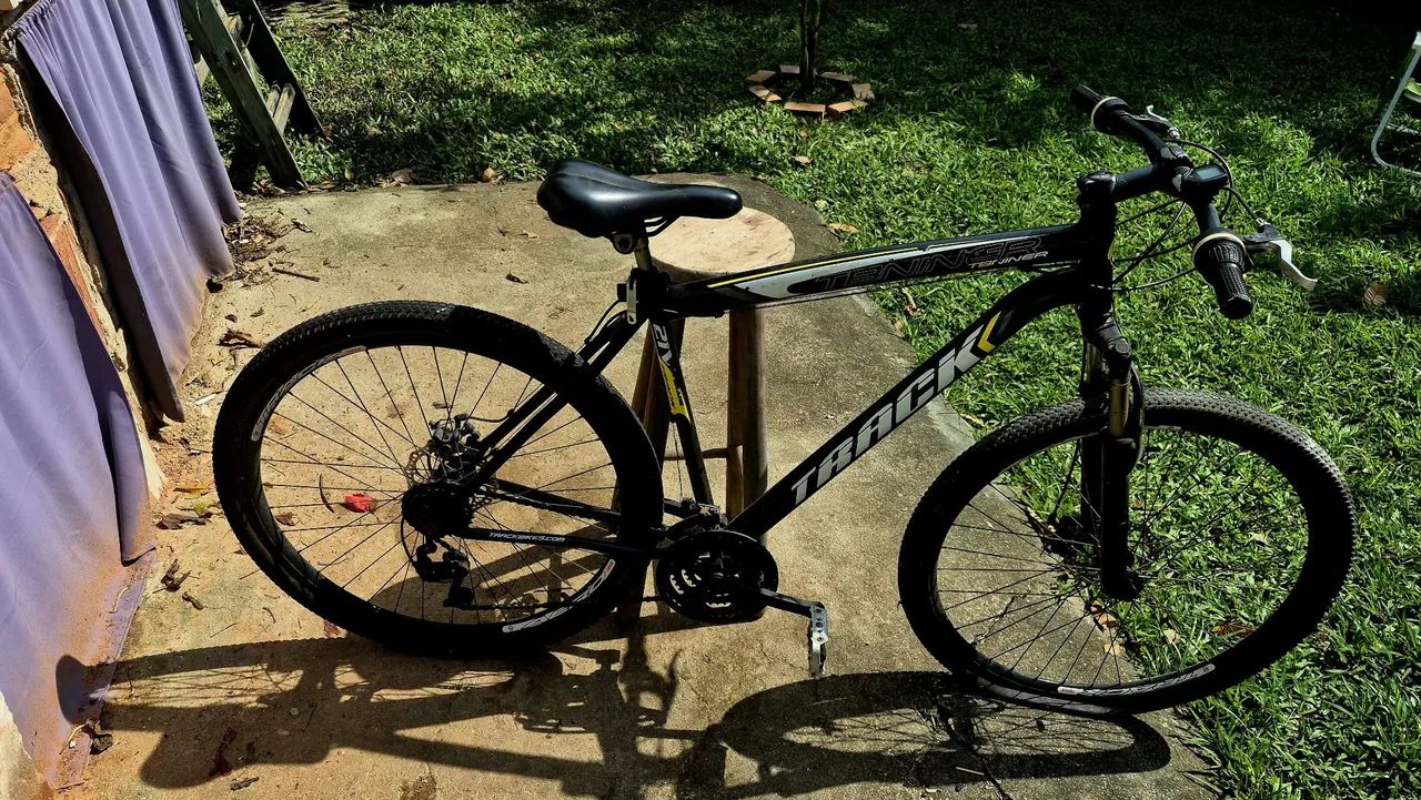 Bicicleta - Track aro 29 de 21 marchas com freios a disco - Foto 3