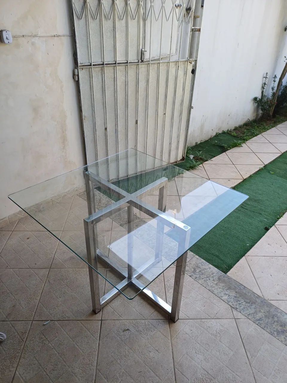 Mesa com quatro cadeiras - Foto 4