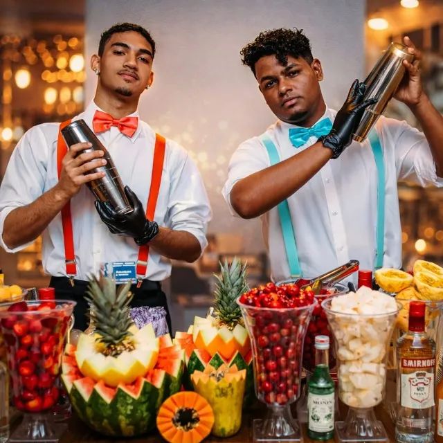 ROSQUEIRO GARÇOM Whats ; (71) 9_9_2_3_2 - 5_3_0_1