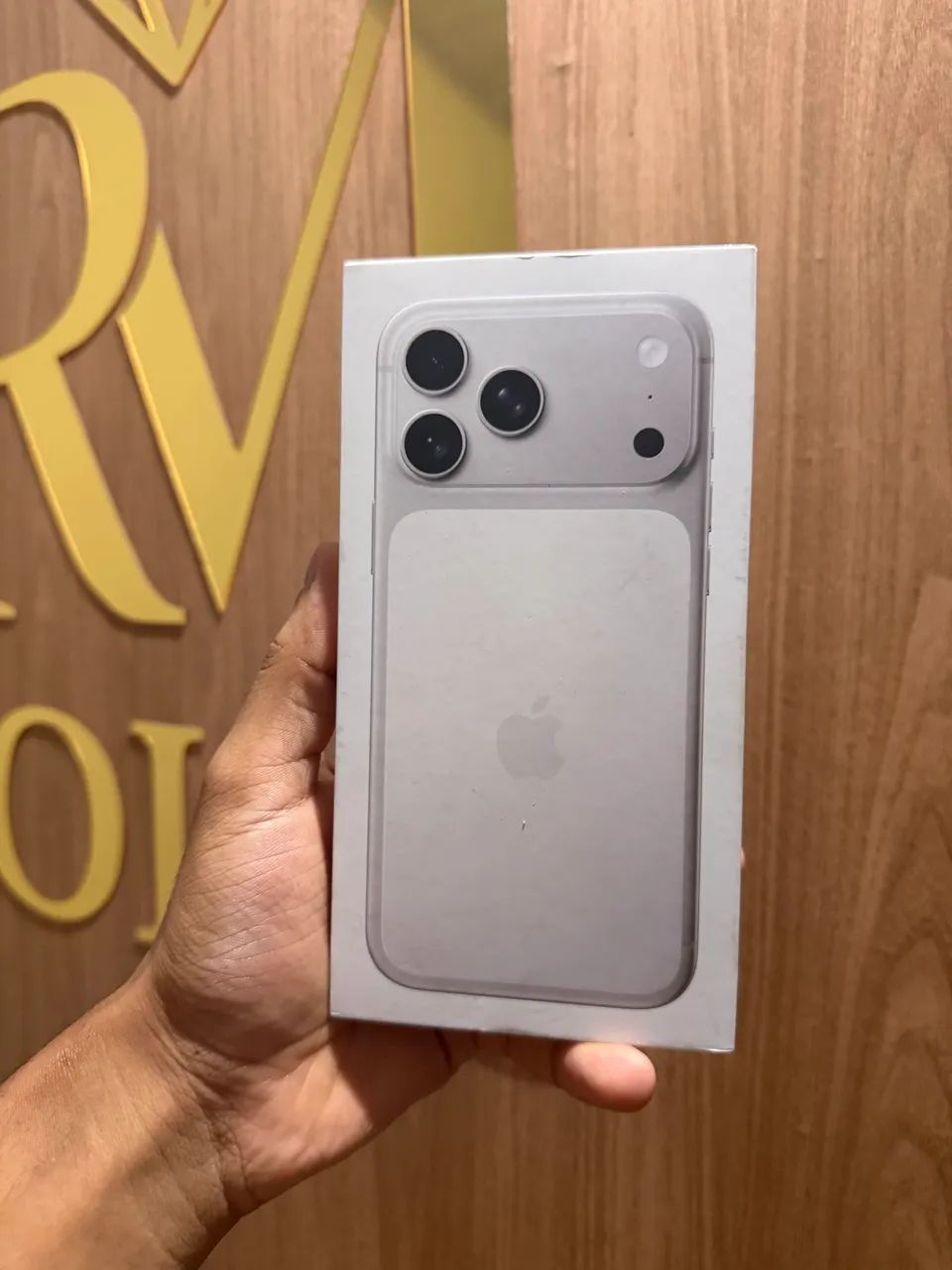 IPHONE 17 PRO MAX 256gb LACRADO 
