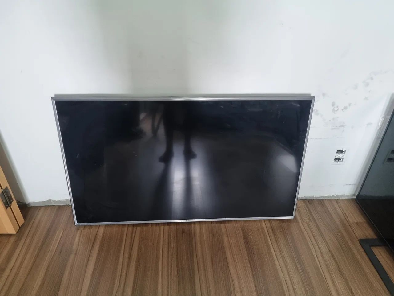 Smart TV LG 50UM7510PSB (Tela quebrada) - Foto 3