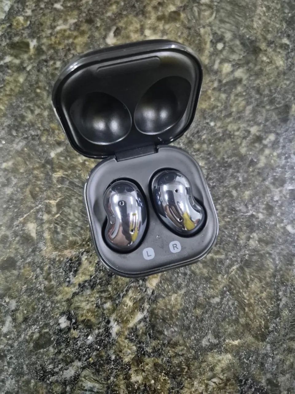 galaxy buds live - Foto 2