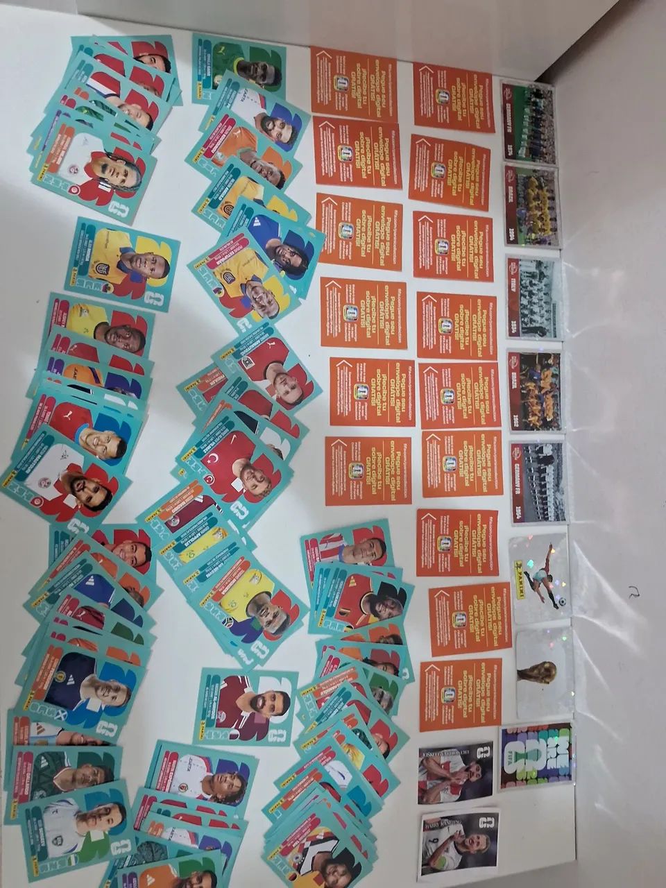 Venda-se figurinhas da copa,códigos da copa