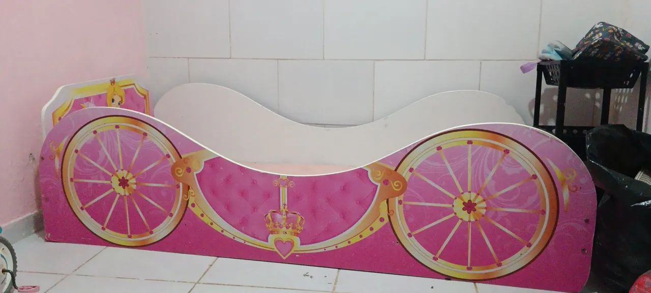 Carousel Bed469171919273994240