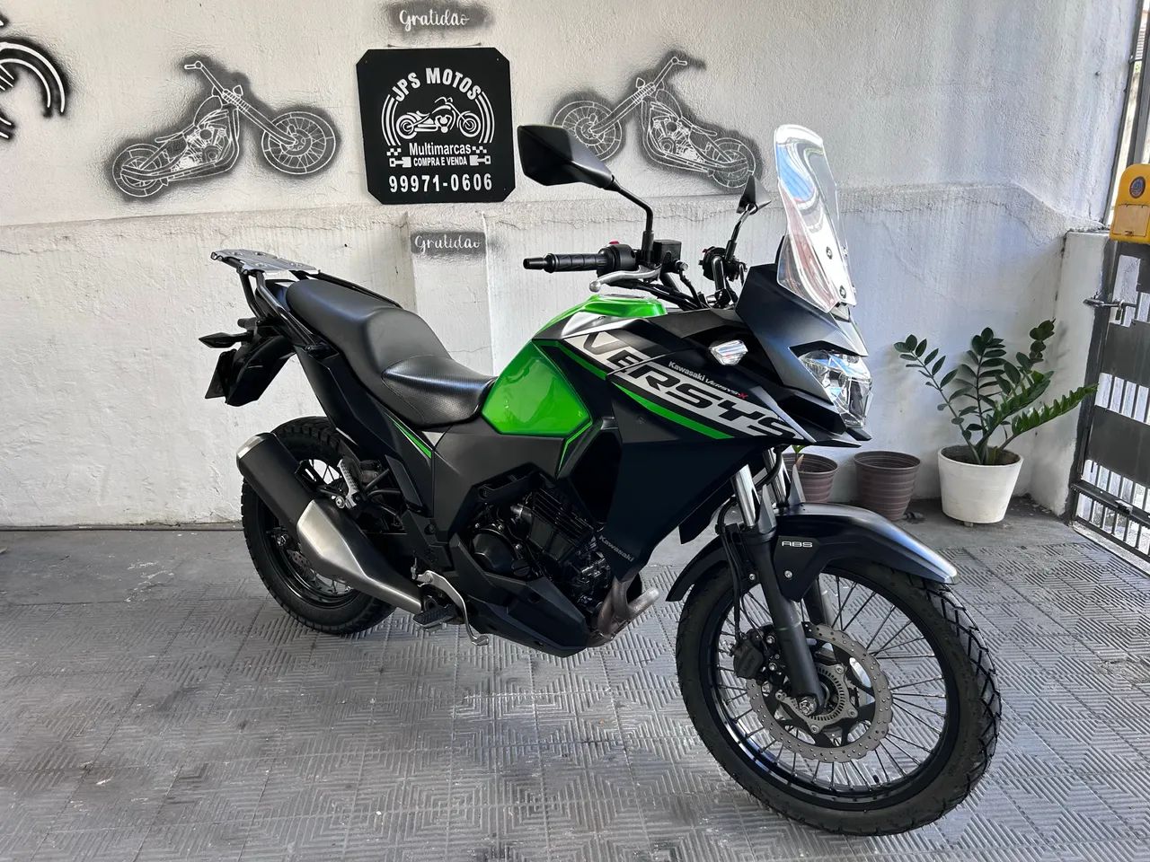 VERSYS 300 x 2024 tel *