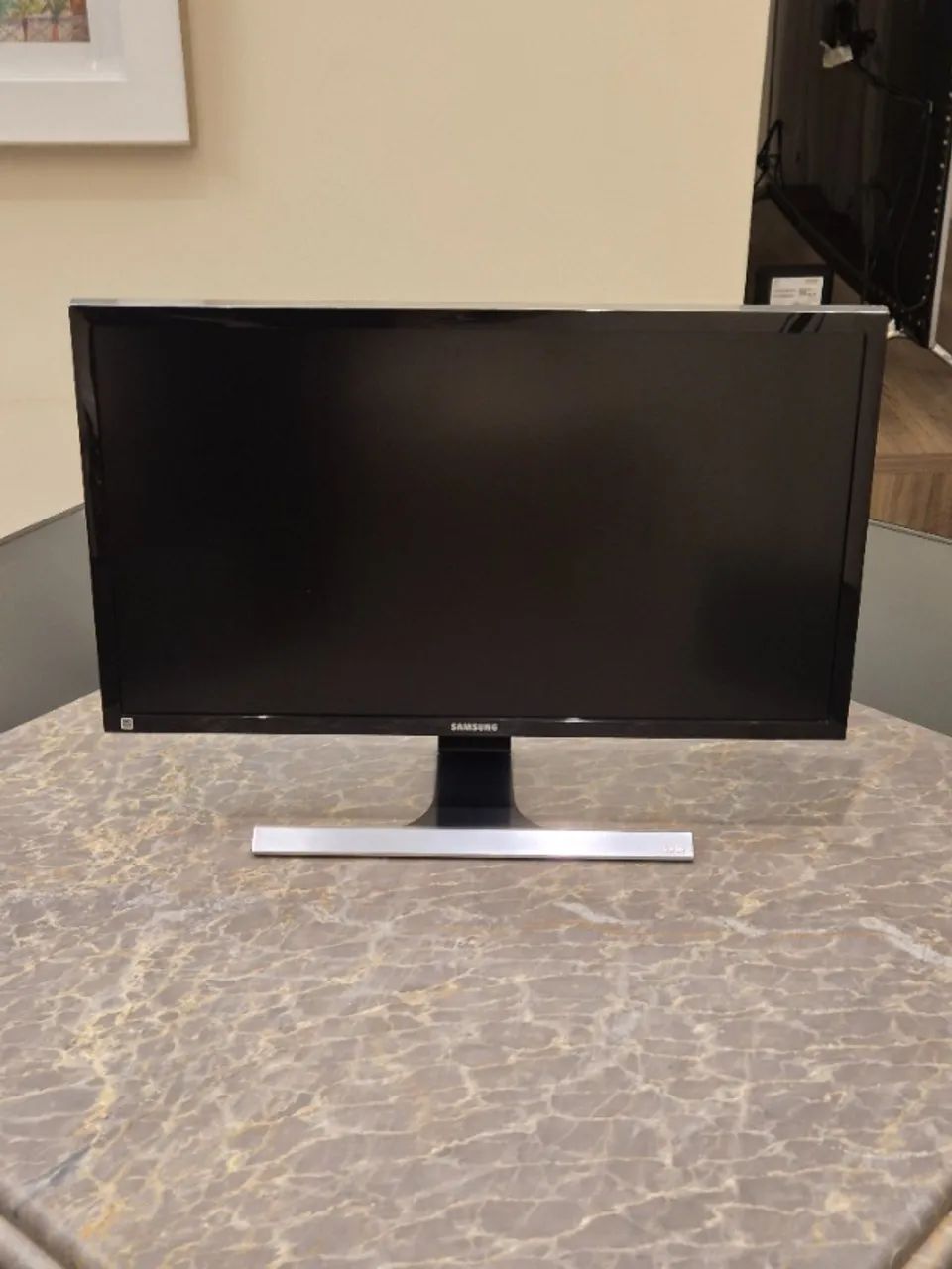 Monitor Led Uhd Samsung 28 Pol 4k Amd Freesync U28e590d - Foto 3
