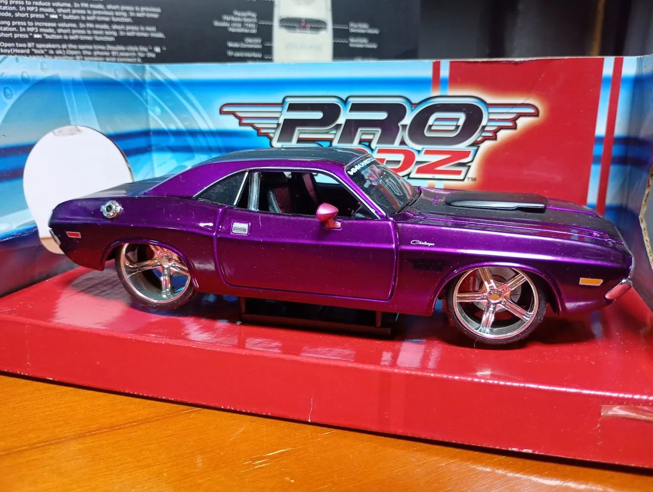 Miniatura Dodge Challenger 1/24 Maisto 