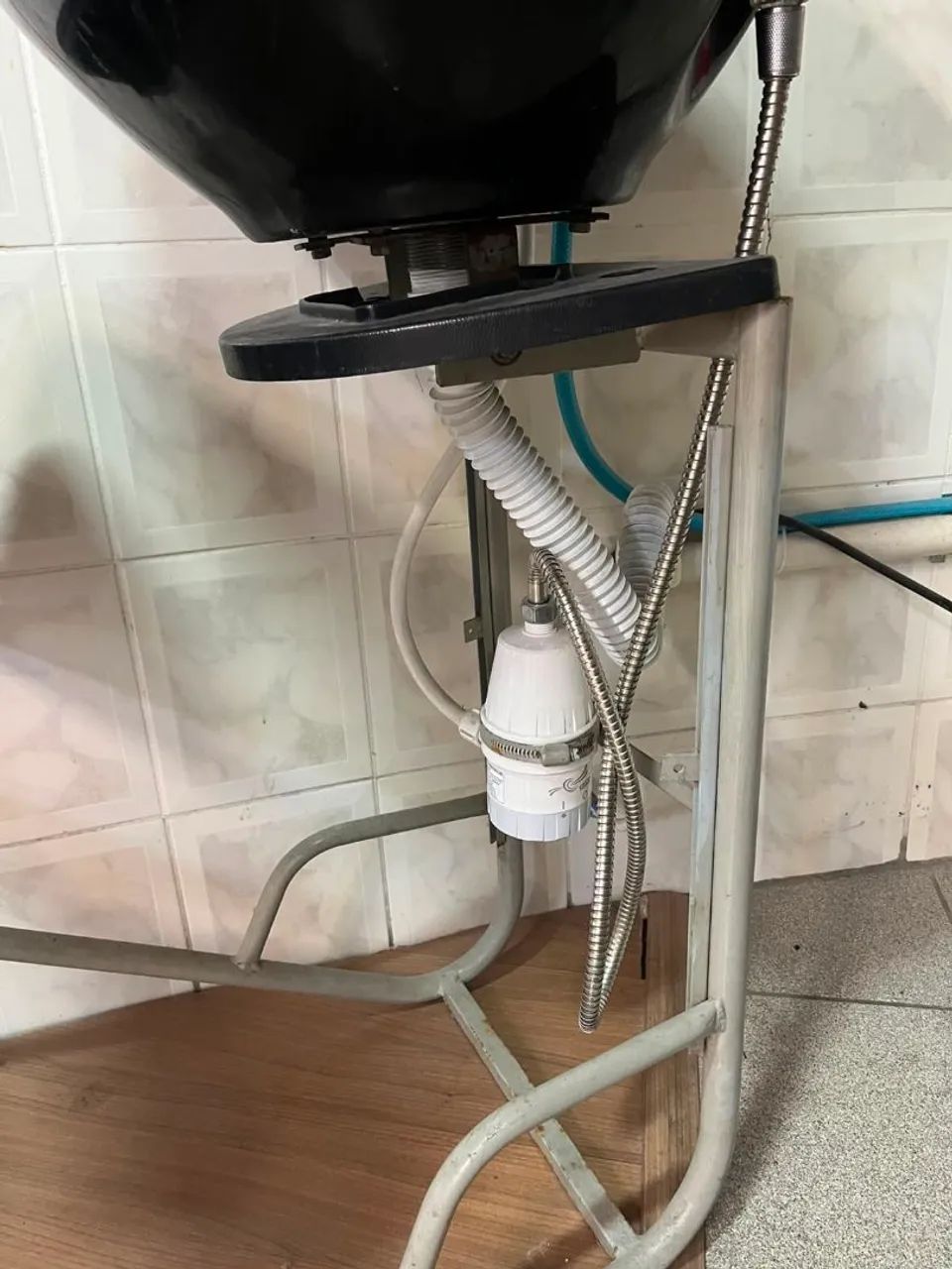 Lavatório e cadeiras  - Foto 3