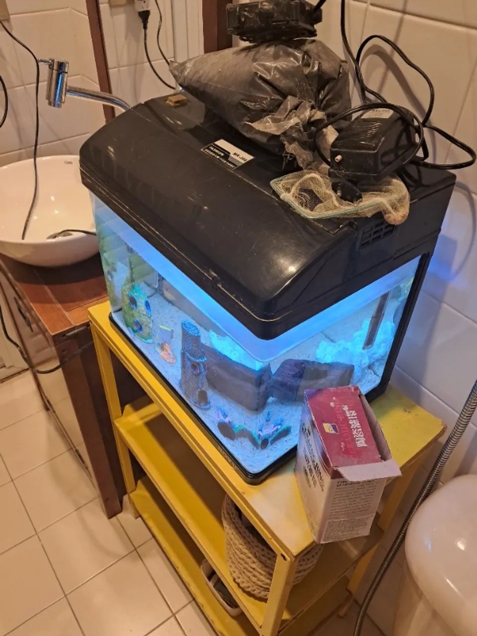 Aquário boyu mr 398