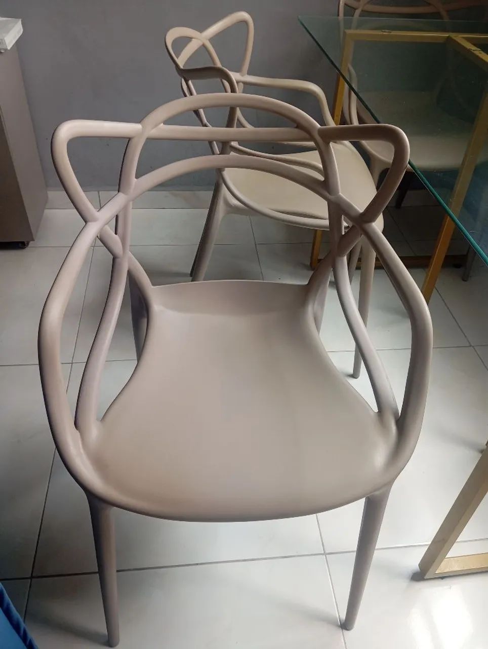 Mesa de vidro com 4 cadeiras  - Foto 3
