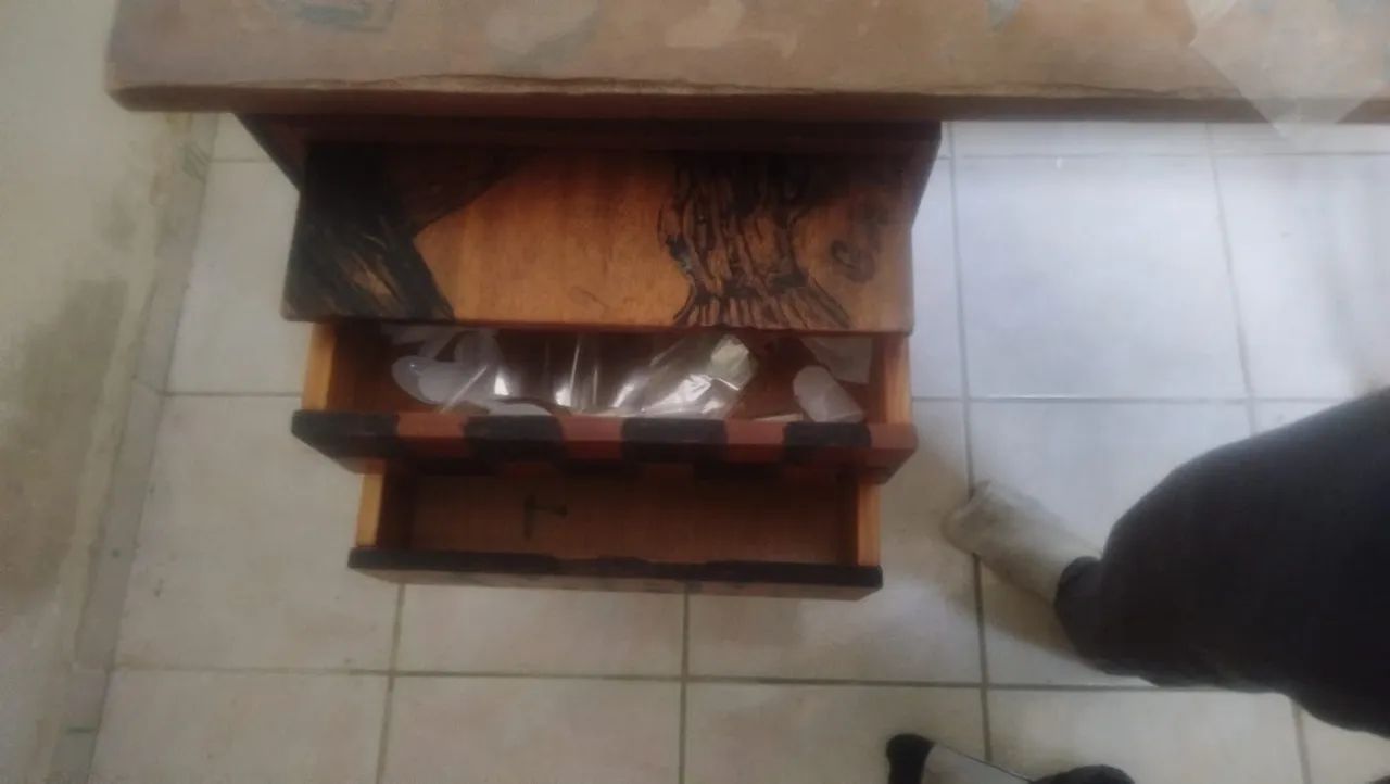 Mesa de madeira maciça  - Foto 2