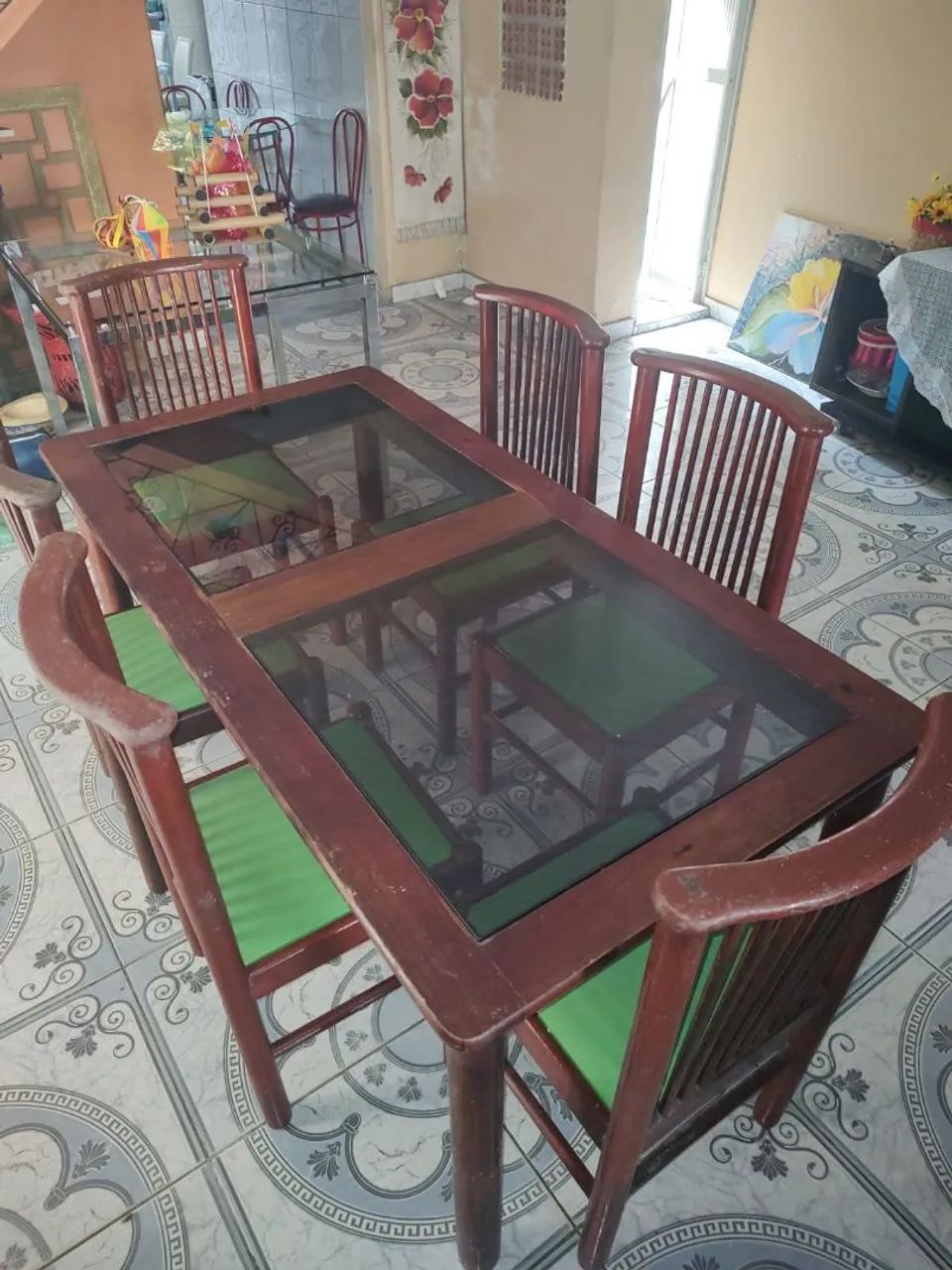 Mesa de vidro fumê de jantar com 6 cadeiras  - Foto 2
