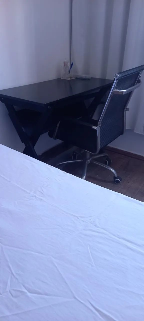 Vendo mesa e cadeira preta para trabalho home office.  - Foto 2