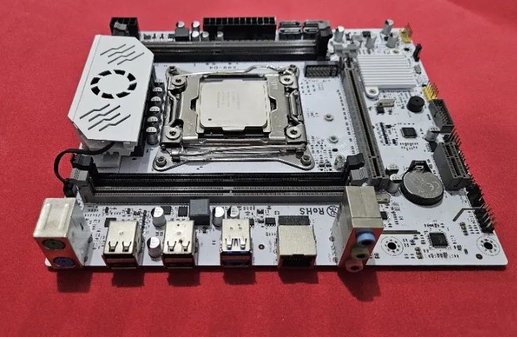 Placa mãe Qiyida X99-D4 LGA 2011-3 Com Processador Intel Xeon E5-2680V4 - Foto 2