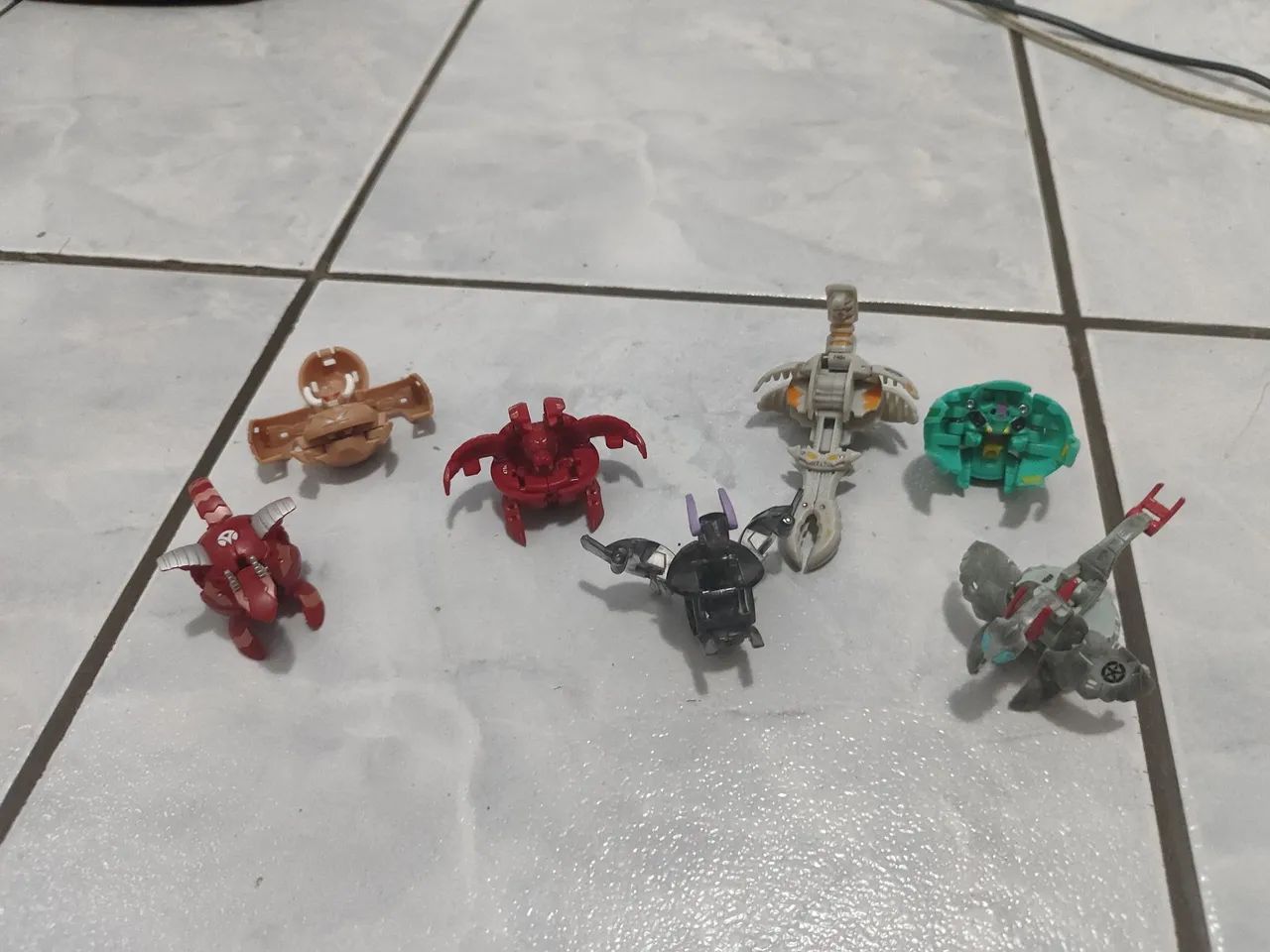 Lote bakugan  - Foto 2