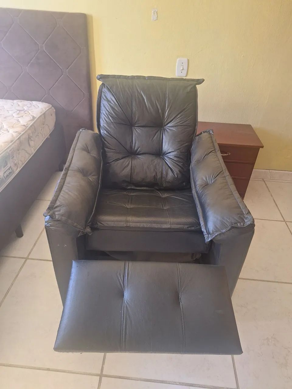 Poltrona de cerimônia preta em.estado de nova  - Foto 2