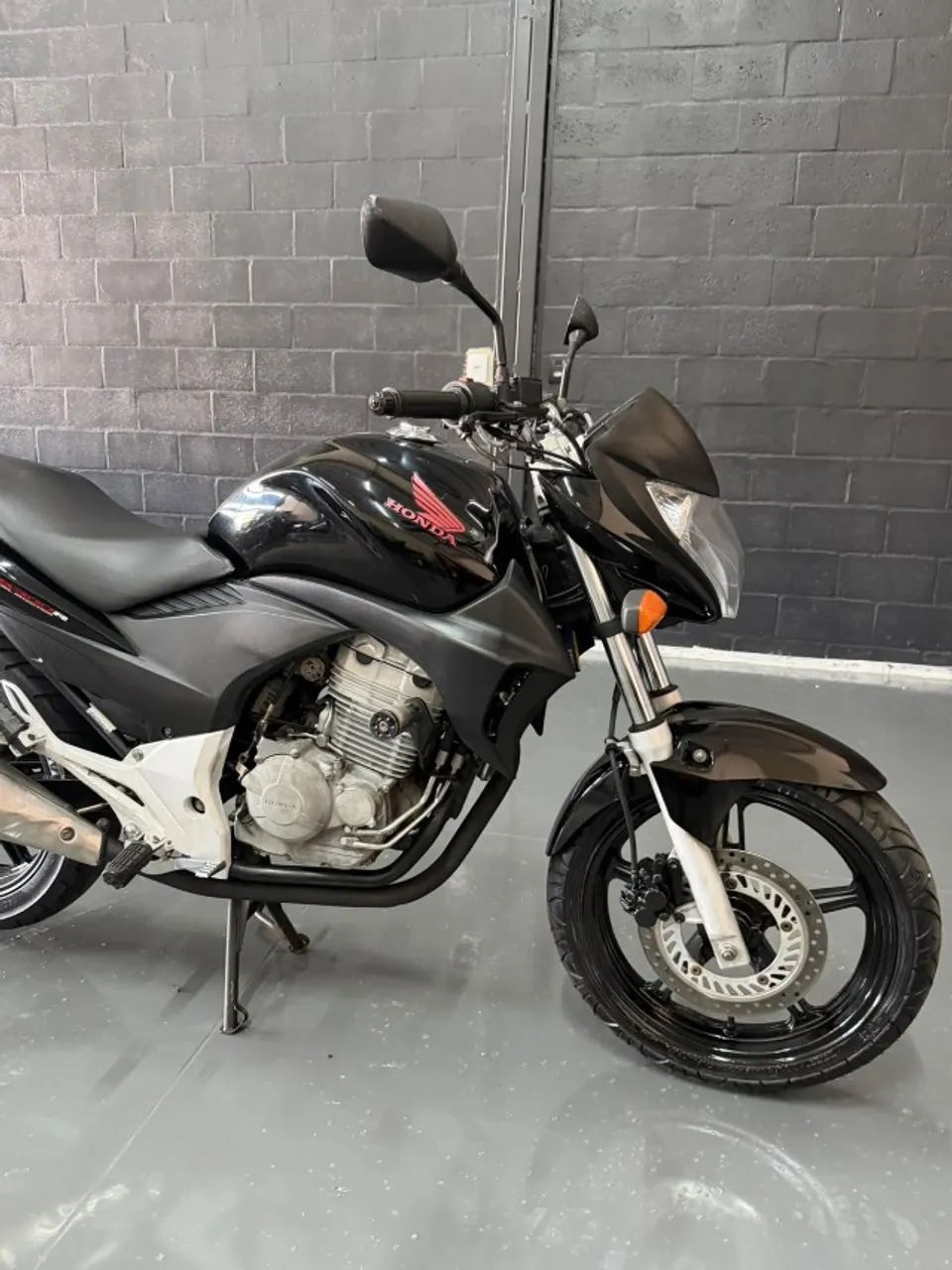 CB 300R 2011 - Foto 5