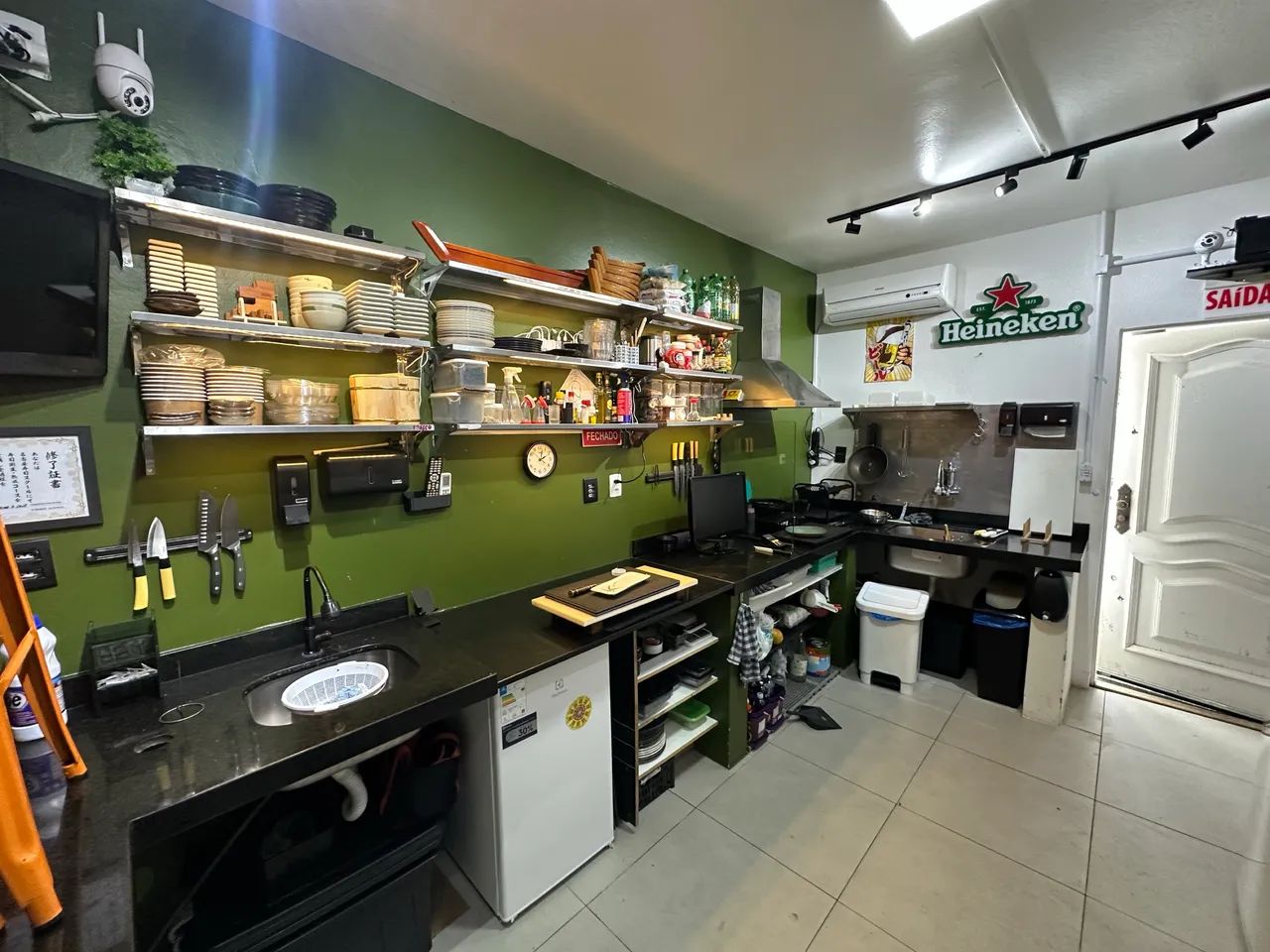 COZINHA COMPLETA PONTO COMERCIAL - RIO TAVARES 
