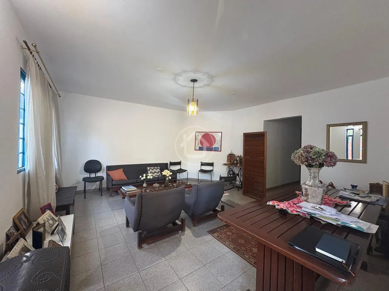 CASA COM 3 SUÍTES E SOBRA DE TERRENO NA VILA ALBA - Foto 4
