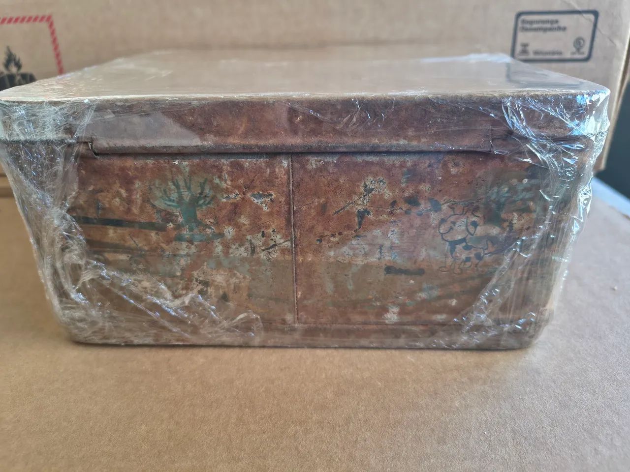 Lata antiga Vintage para restauro