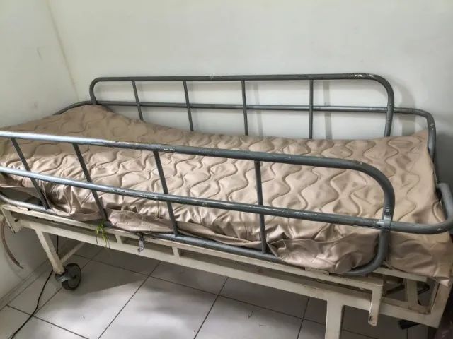 Cama Hospitalar 2 manivelas