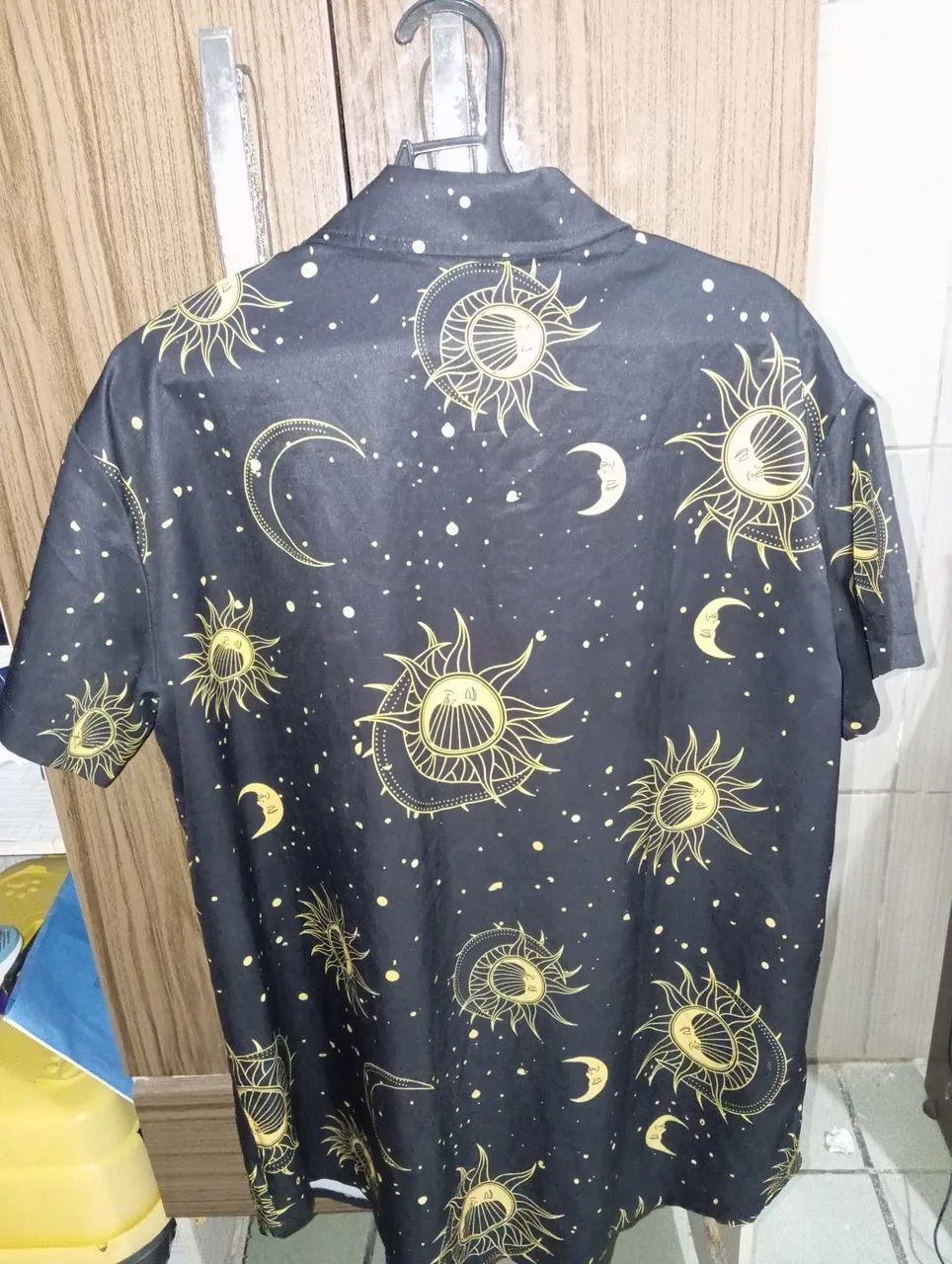 Camisa de botão estampa lua e sol - Foto 3