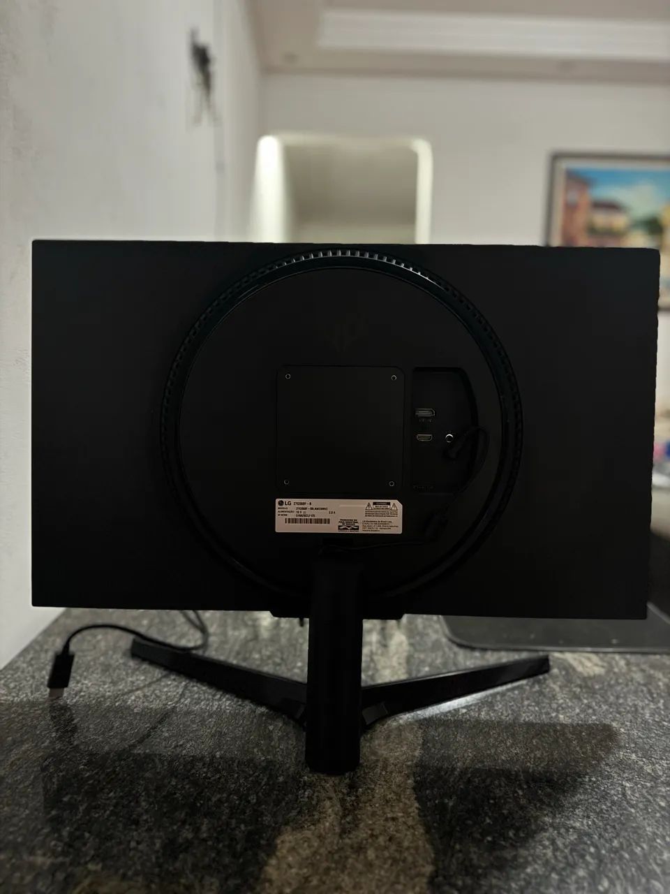 Monitor Gamer LG UltraGear 27? IPS, 180Hz, 1ms (GtG), NVIDIA G-SYNC - Foto 2