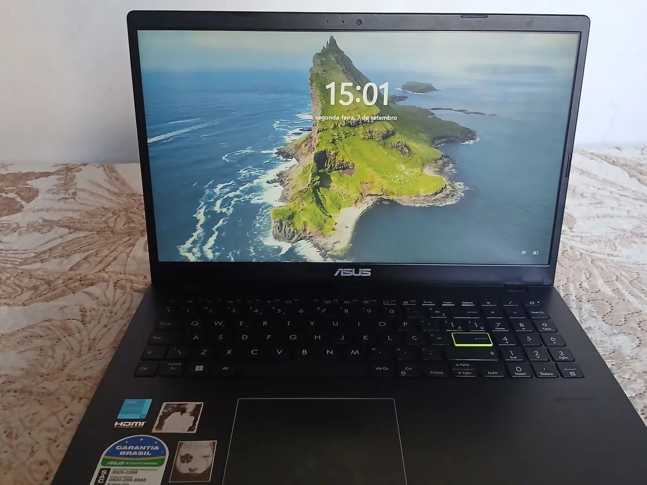 Asus E510 semi novo na caixa