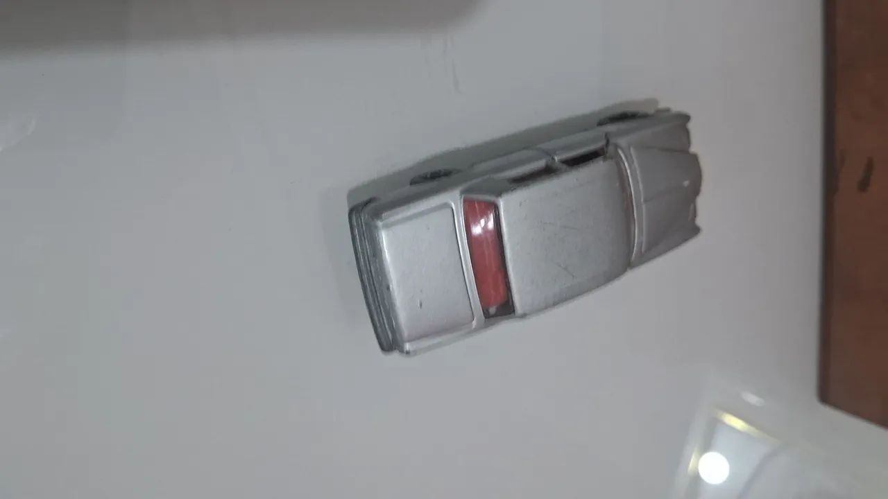 Rara miniatura Matchbox Superfast No. 39 Rolls Royce Silver Shadow prateada  - Foto 4