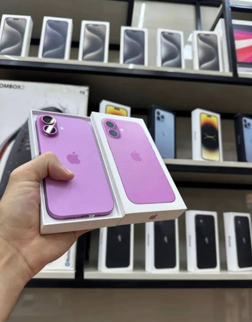 IPHONE 16 - 128 GB SEMI NOVO ROSA COM GARANTIA