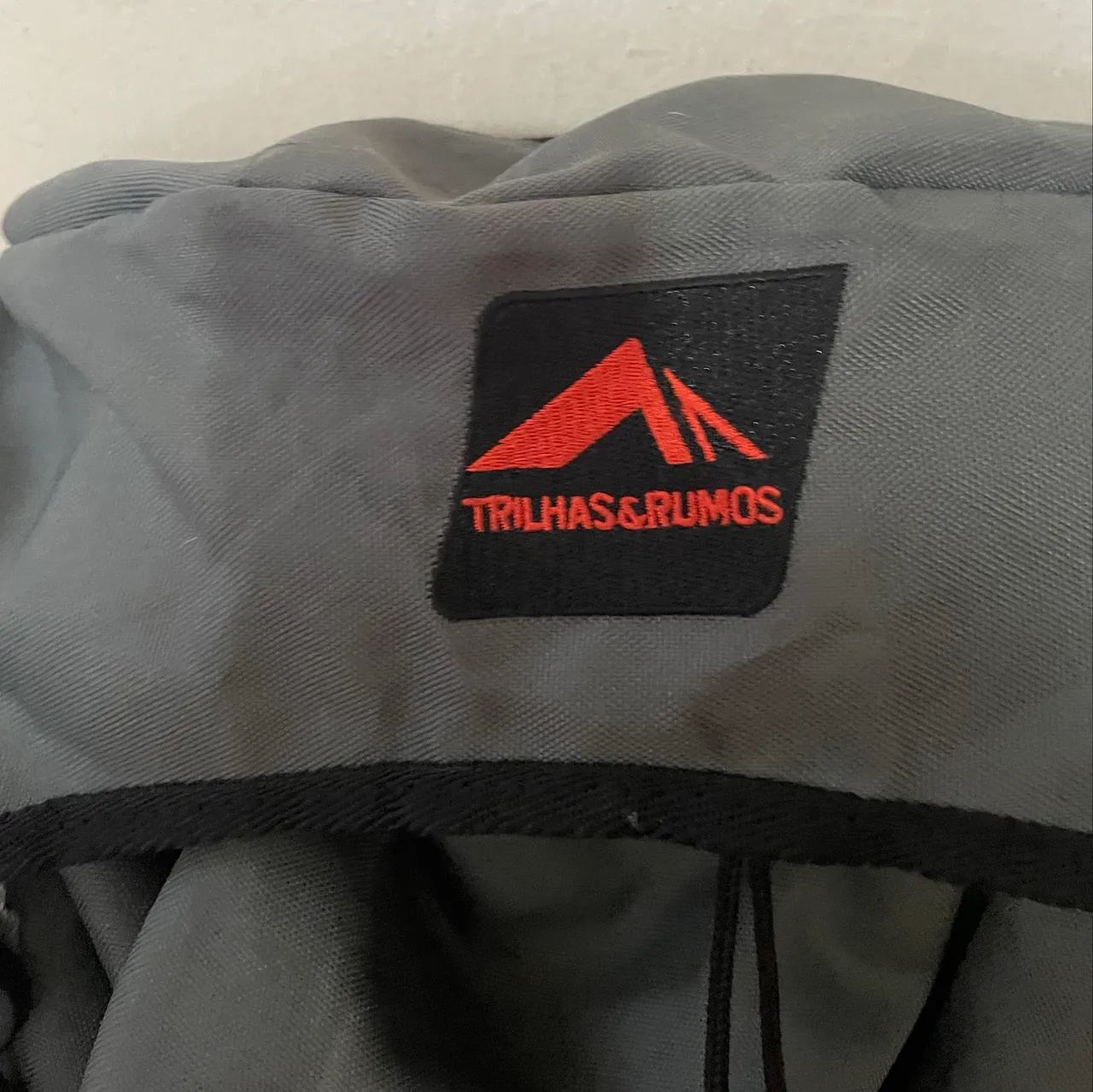 Mochila Crampon Tech 77L - Foto 3