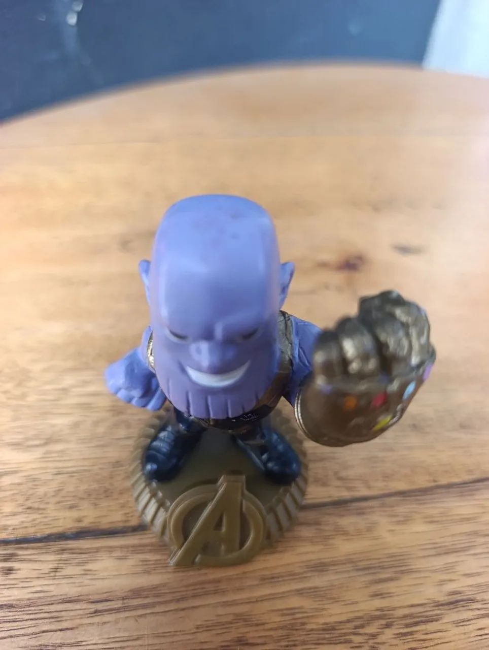 BONECO THANOS MANOPLA DO INFINITO. PROMOCIONAL LACTA 2019 - Foto 5