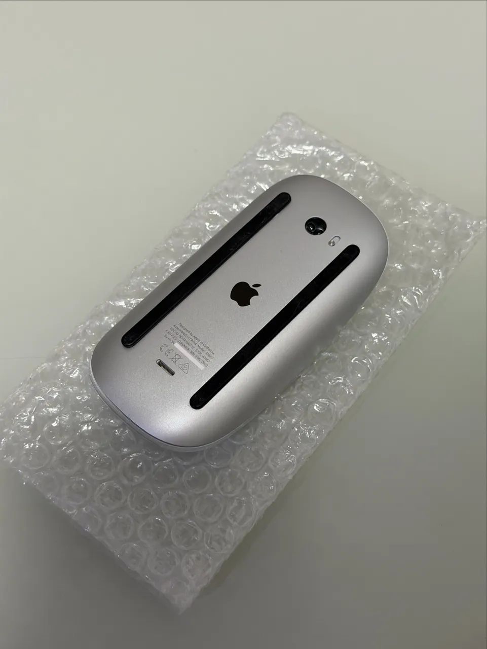 Apple Magic Mouse 2 - A1657 - Periféricos e Acessórios de