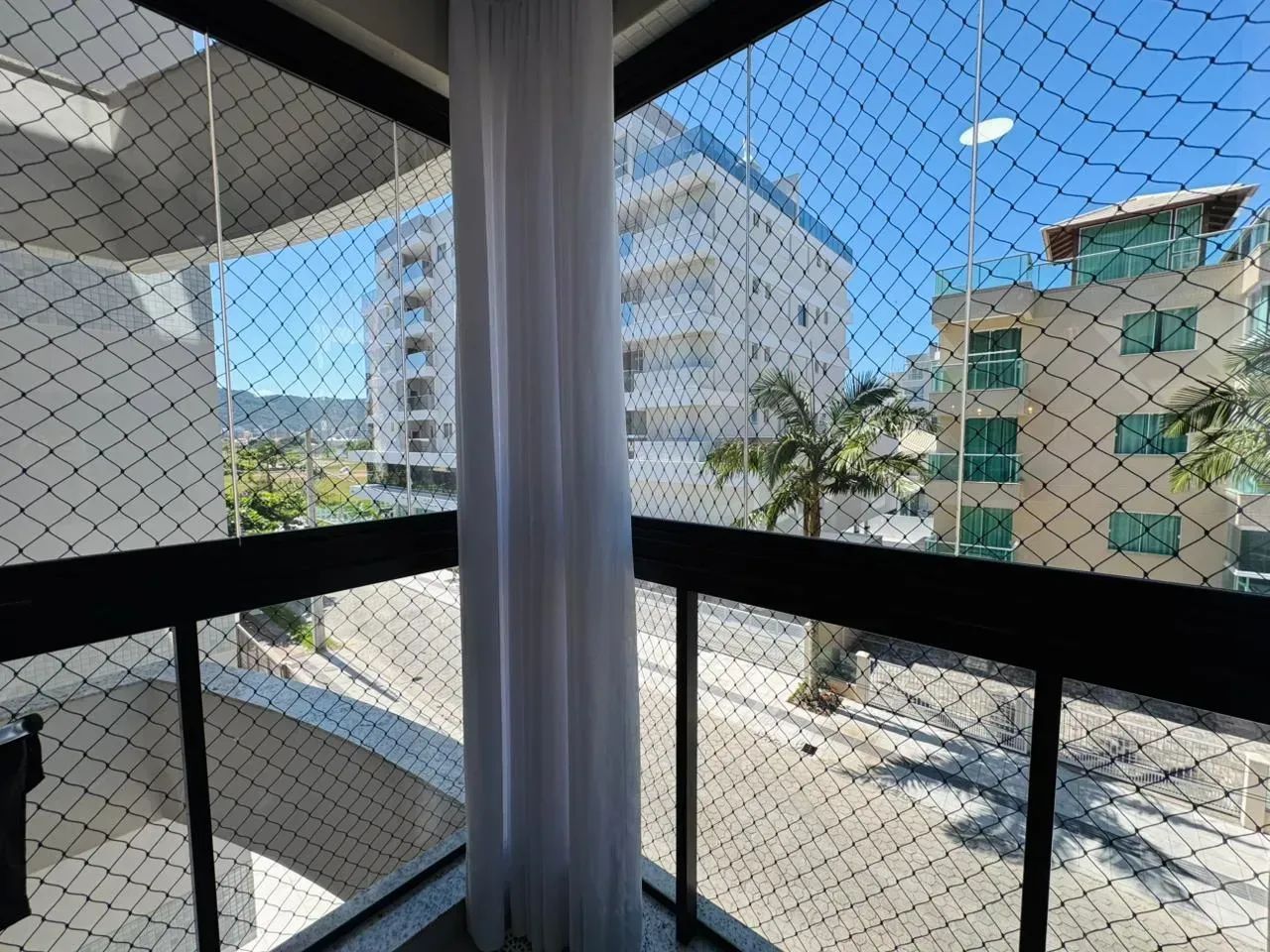 Imóvel mobiliado bem próximo do Mar a venda na Praia de Palmas - SC - Foto 2