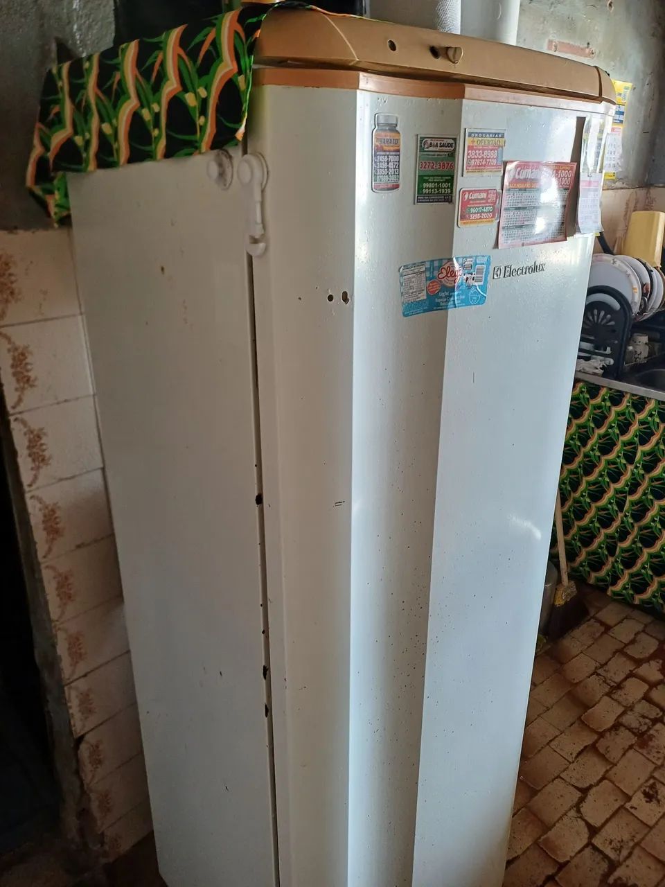 Geladeira Eletrolux boa