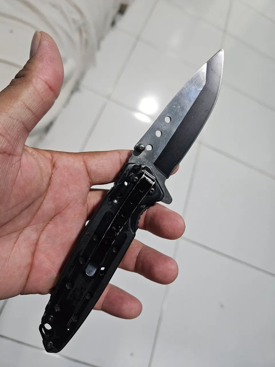 Canivete tático preto