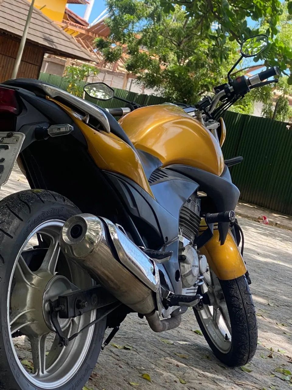 CB300  - Foto 2