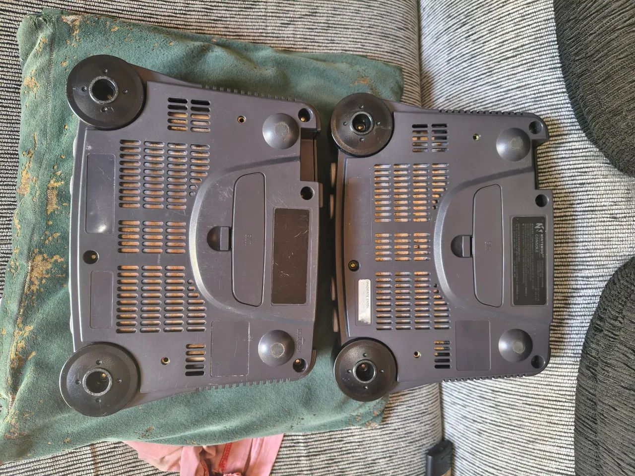 Nintendo 64 dois consoles funcionando normalmente  - Foto 2